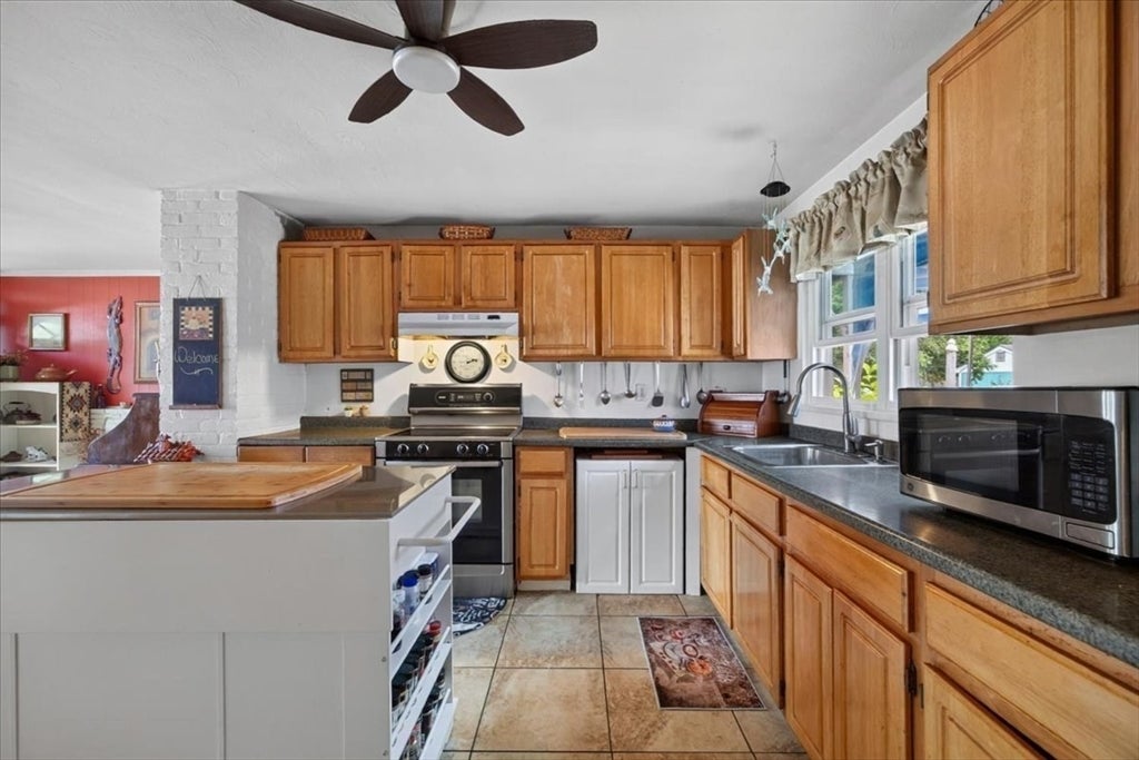 52 Boyle Rd, Brockton, MA, 52 Boyle Rd, Brockton, MA Photo #11