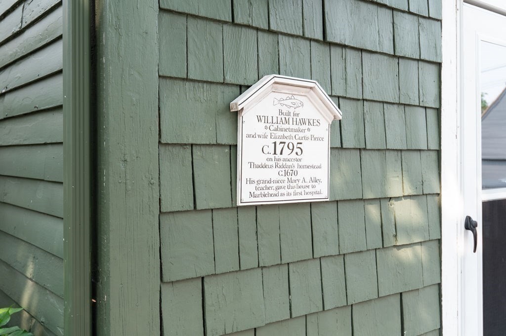 8 Franklin St 18