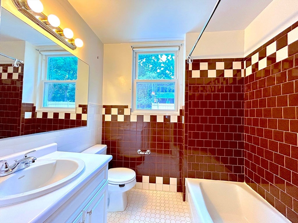 26 Sargent St #1, Boston, MA, 26 Sargent St #1, Boston, MA Photo #6