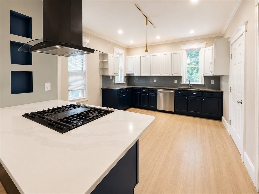 9 Trinity St #2, Lynn, MA, 9 Trinity St #2, Lynn, MA Photo #2