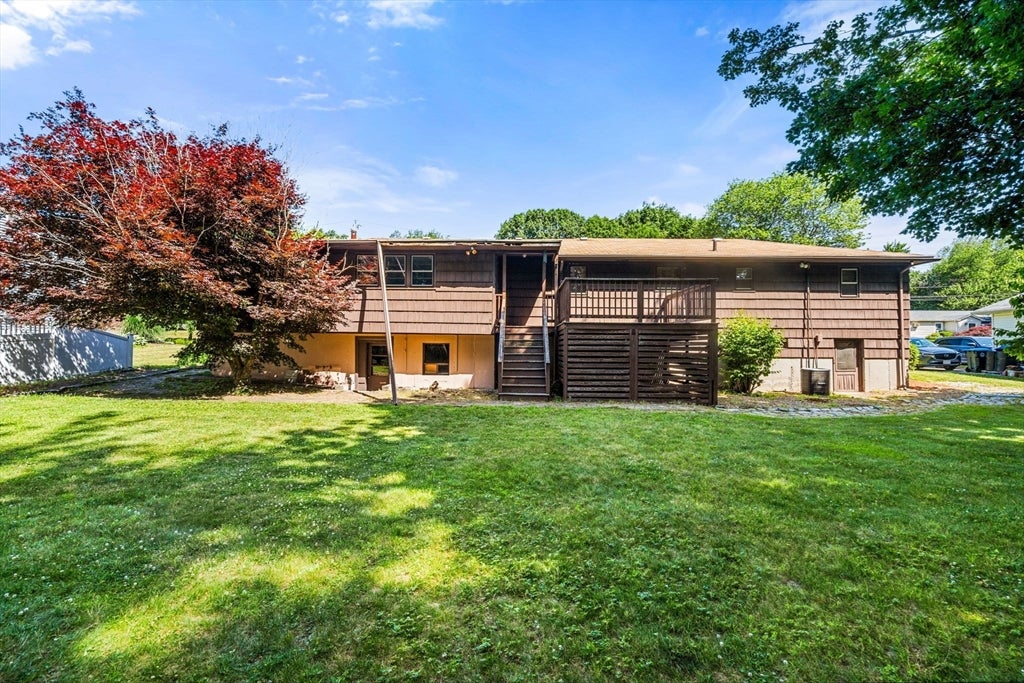 9 Pratt Ln