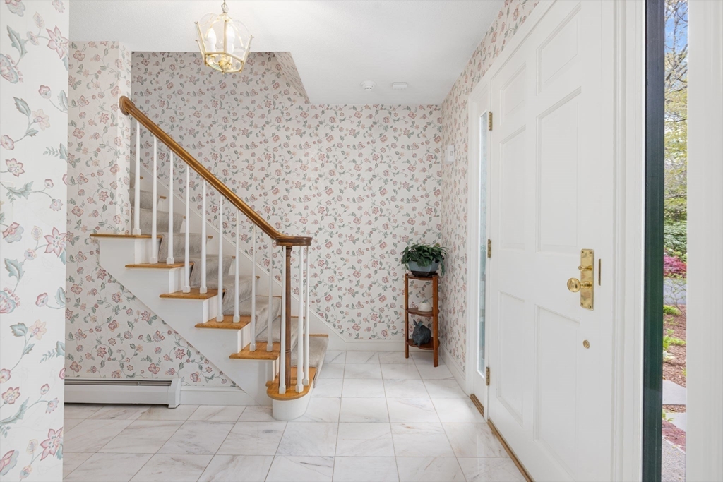 34 Colonial Way, Dartmouth, MA Photo #11