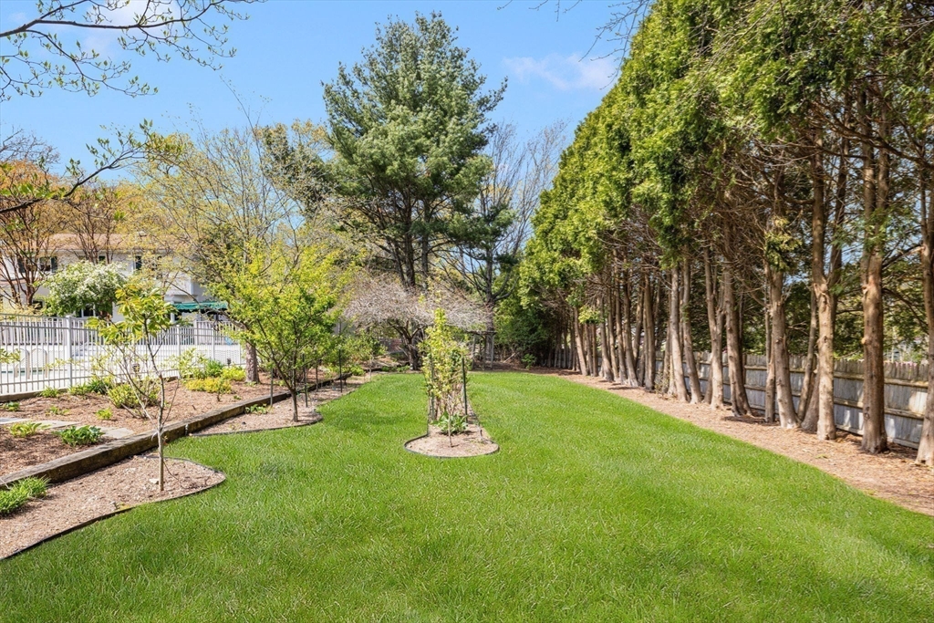 34 Colonial Way, Dartmouth, MA Photo #29