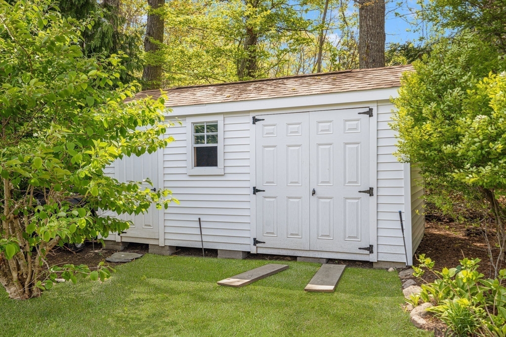 34 Colonial Way, Dartmouth, MA Photo #35