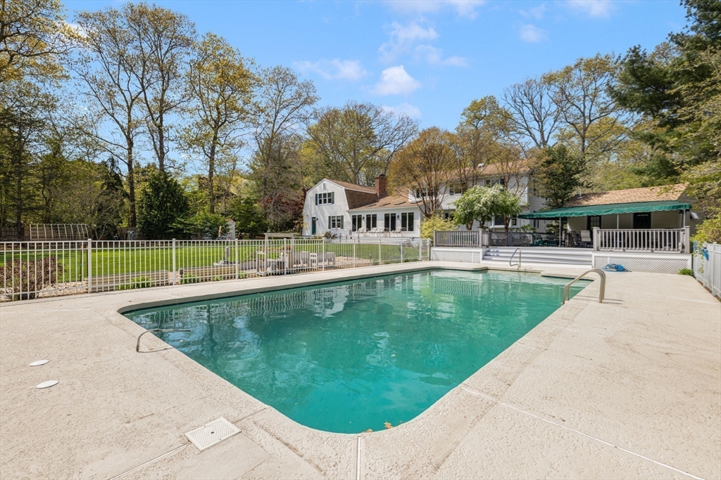 34 Colonial Way, Dartmouth, MA Photo #30
