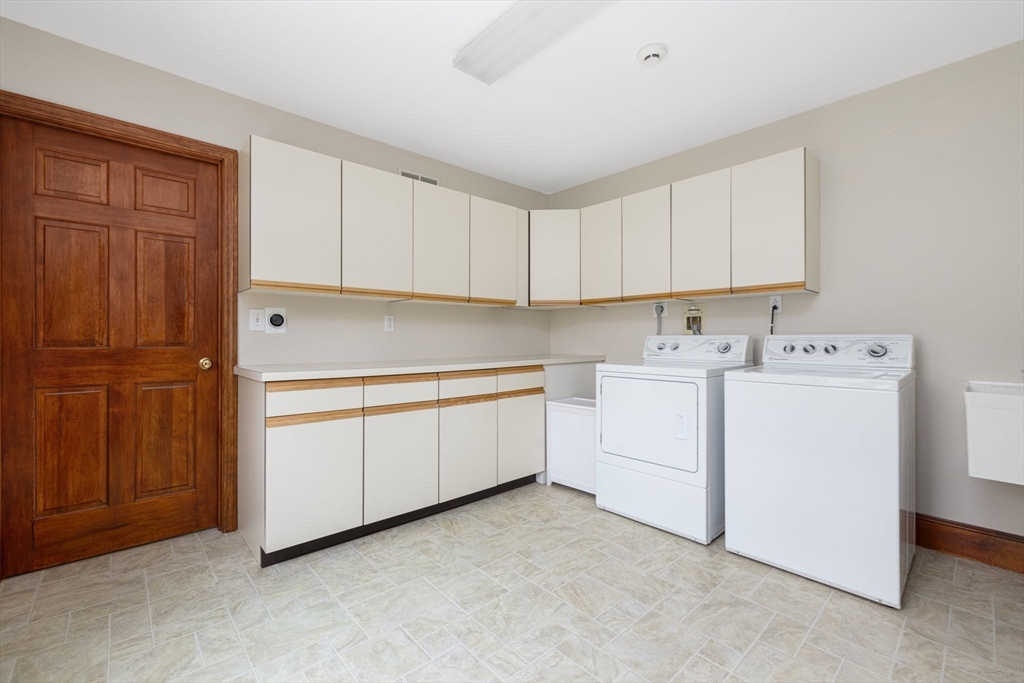 34 Colonial Way, Dartmouth, MA Photo #17
