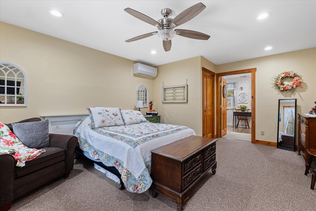 Southbridge, Massachusetts 01550, United States, 3 Bedrooms Bedrooms, ,3 BathroomsBathrooms,Residential,Pending,26791