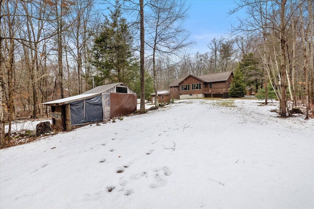 Southbridge, Massachusetts 01550, United States, 3 Bedrooms Bedrooms, ,3 BathroomsBathrooms,Residential,Pending,26791