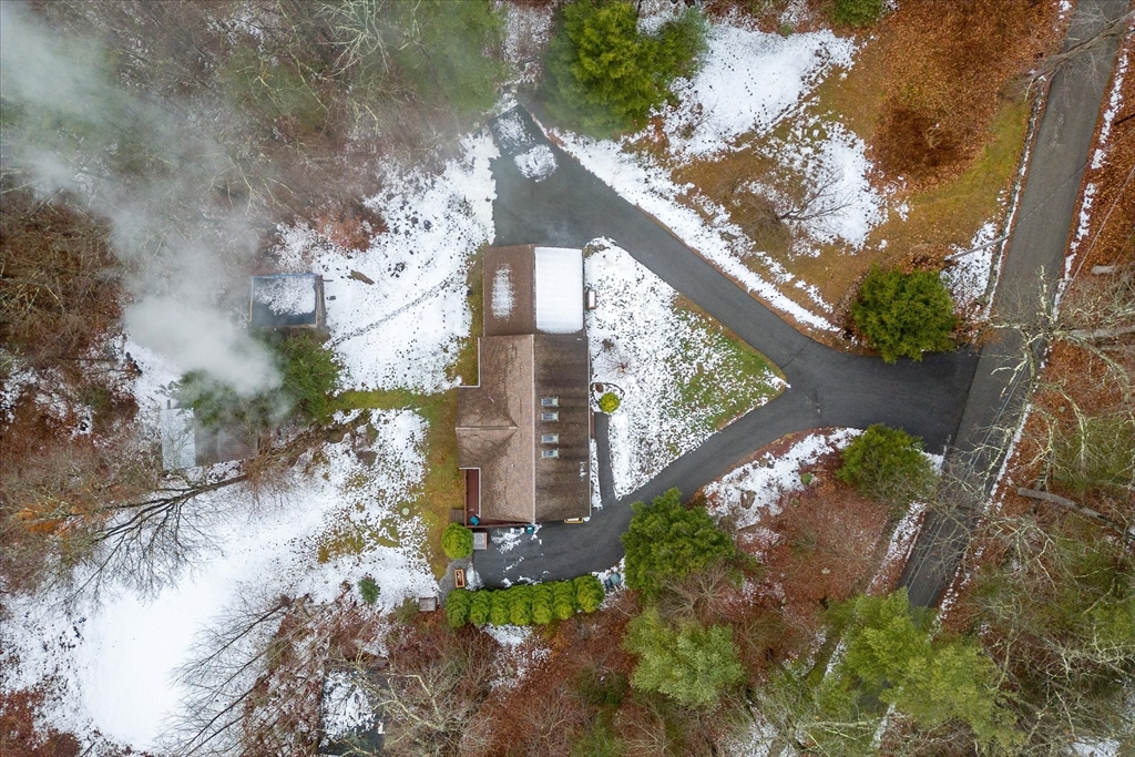 Southbridge, Massachusetts 01550, United States, 3 Bedrooms Bedrooms, ,3 BathroomsBathrooms,Residential,Pending,26791