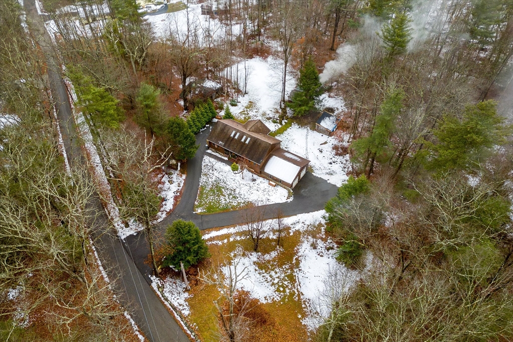 Southbridge, Massachusetts 01550, United States, 3 Bedrooms Bedrooms, ,3 BathroomsBathrooms,Residential,Pending,26791