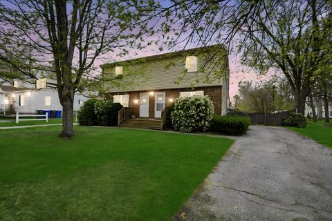 Photo of 49-51 Tulsa St, Springfield, MA 01118 (MLS # 73503744)