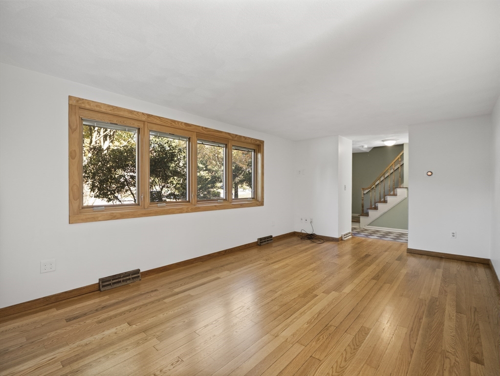 8 Boyds Ln