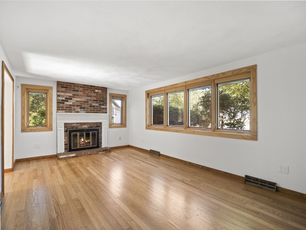 8 Boyds Ln