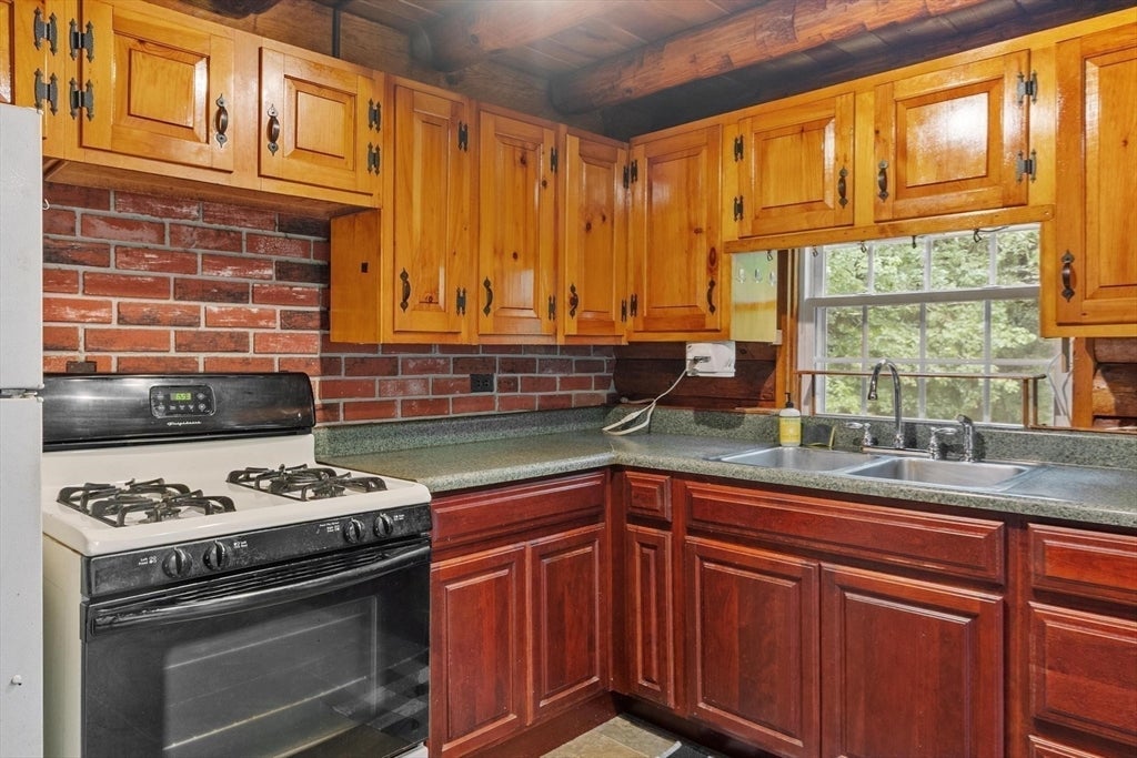 300 Lockes Village Rd, Wendell, MA, 300 Lockes Village Rd, Wendell, MA Photo #11