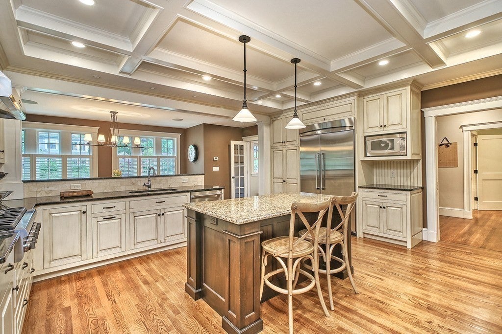 15 Foxcroft Rd, Winchester, MA Photo #6