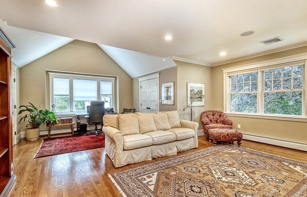 15 Foxcroft Rd, Winchester, MA Photo #24