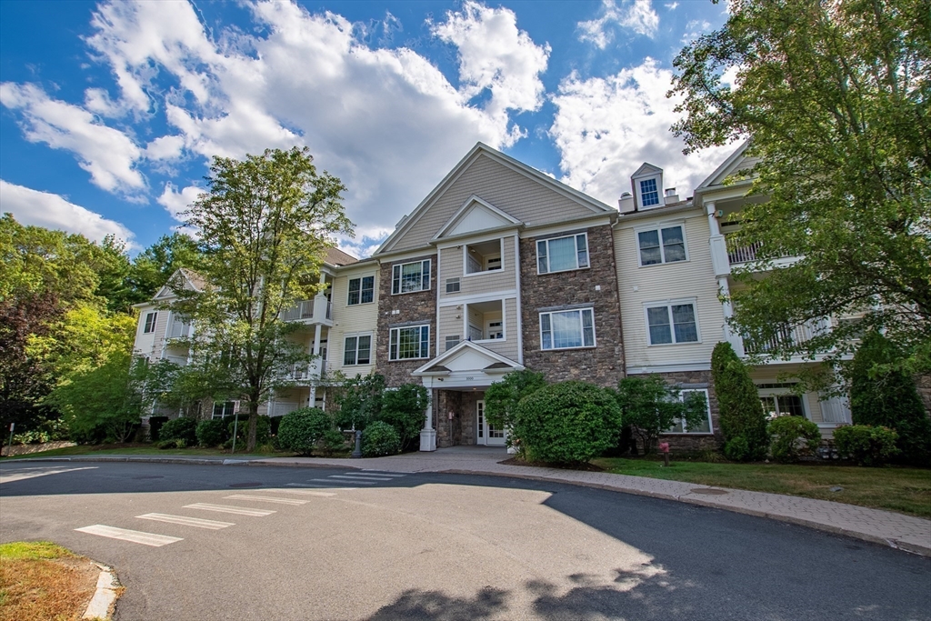1000 Albion Rd 1106