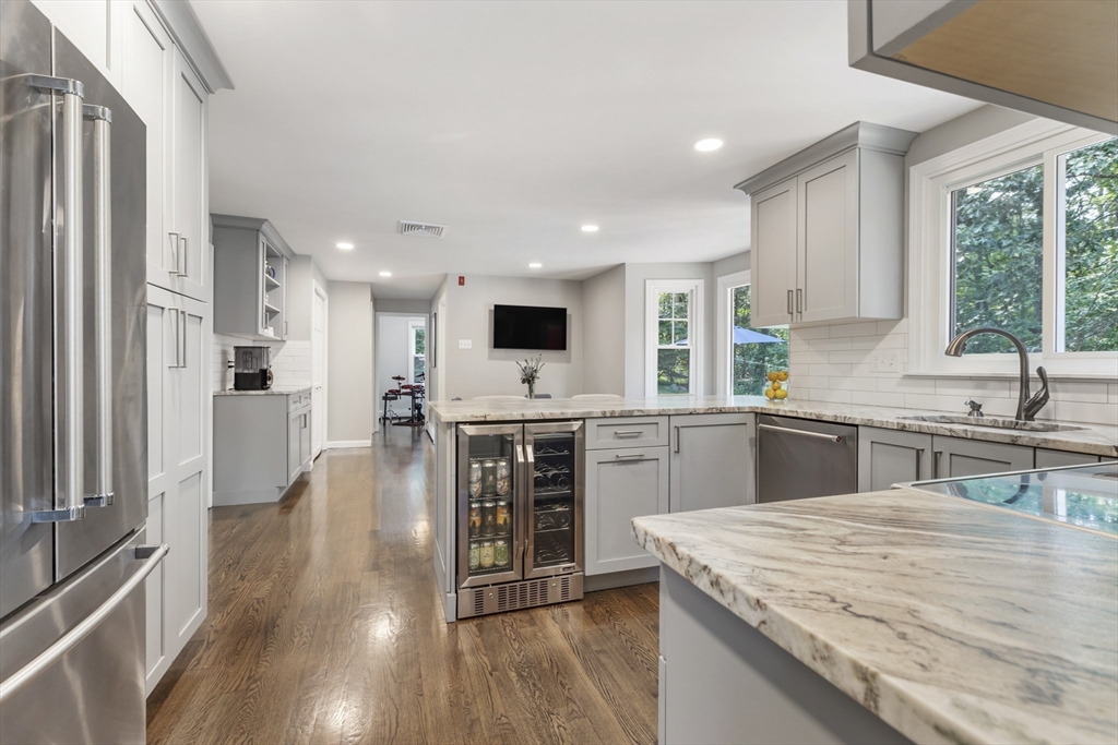 61 Sunset Dr
