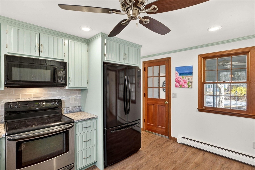 12 Inkberry Ln