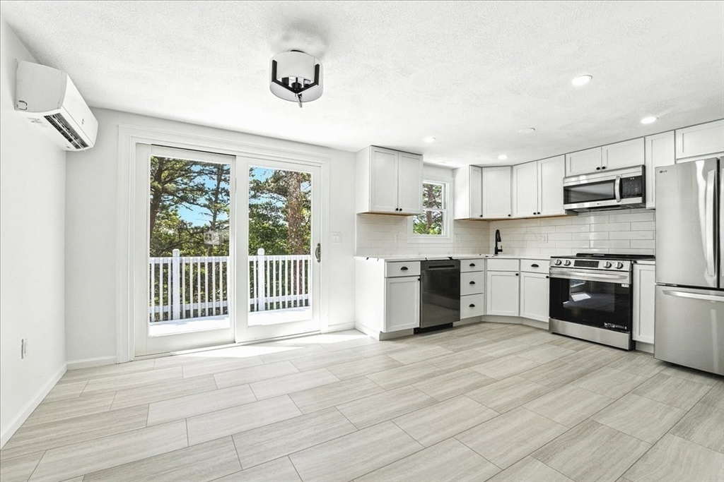 885 Long Pond Rd
