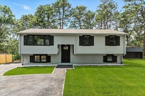 885 Long Pond Rd Plymouth MA 02360