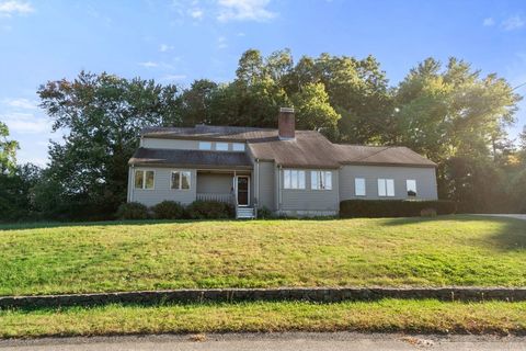 5 Fairway Dr Acushnet MA 02743
