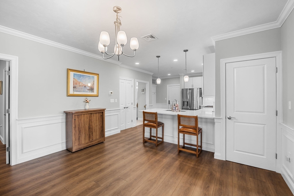 320 Middlesex Ave A208