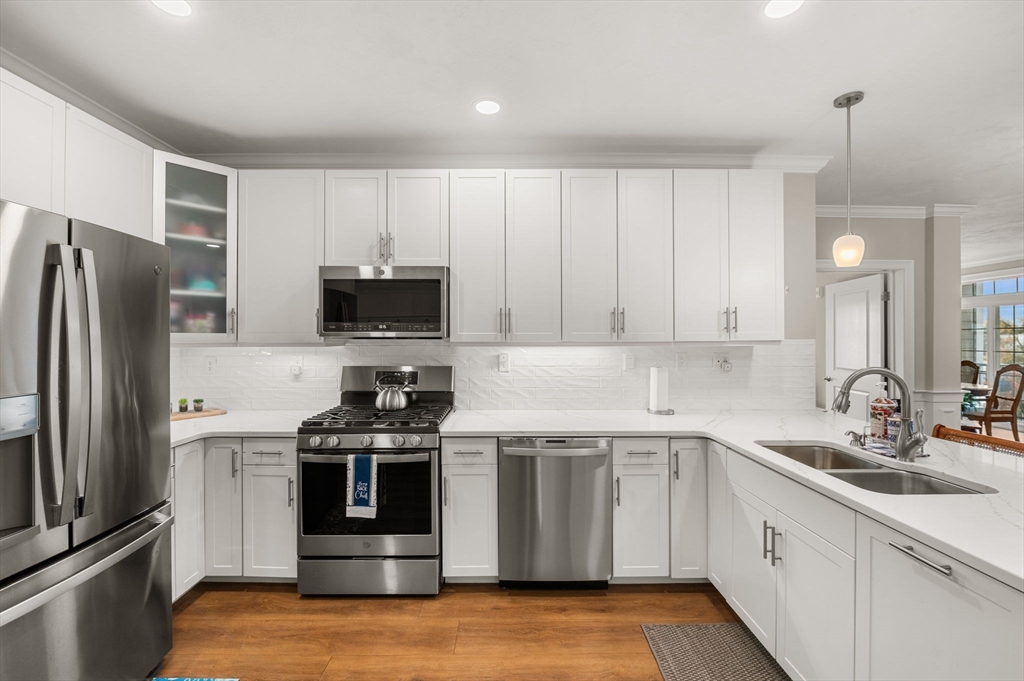 320 Middlesex Ave A208