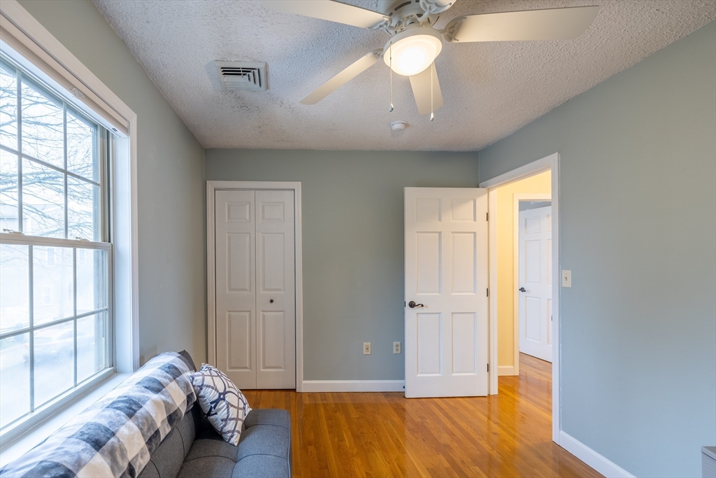 Peabody, Massachusetts 01960, United States, 3 Bedrooms Bedrooms, ,2 BathroomsBathrooms,Residential,Pending,129104