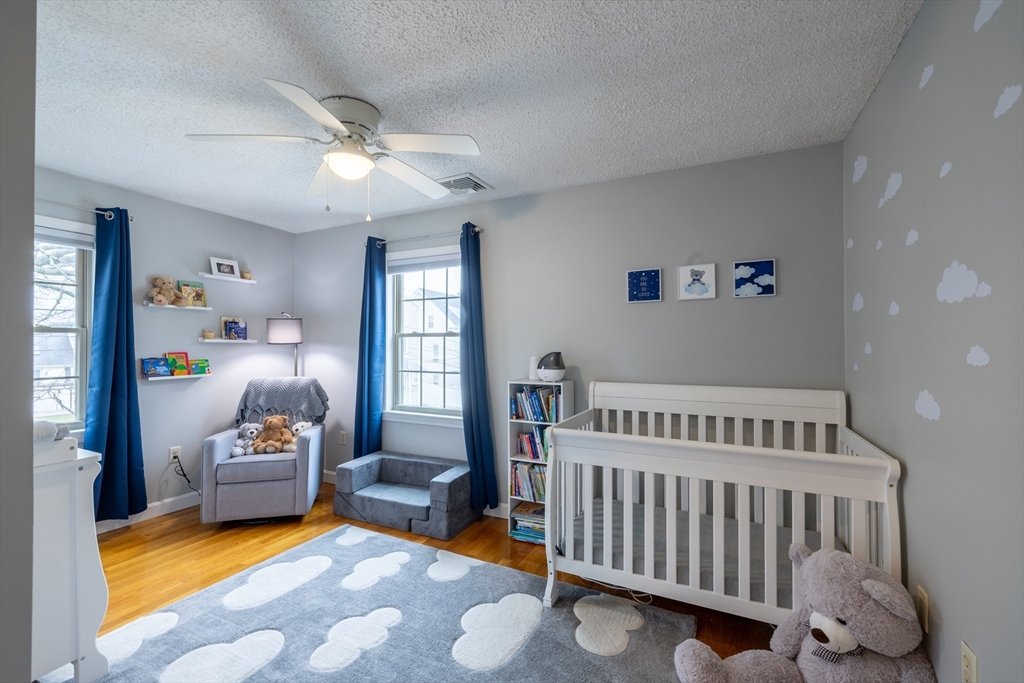 Peabody, Massachusetts 01960, United States, 3 Bedrooms Bedrooms, ,2 BathroomsBathrooms,Residential,Pending,129104