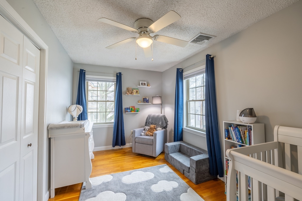 Peabody, Massachusetts 01960, United States, 3 Bedrooms Bedrooms, ,2 BathroomsBathrooms,Residential,Pending,129104