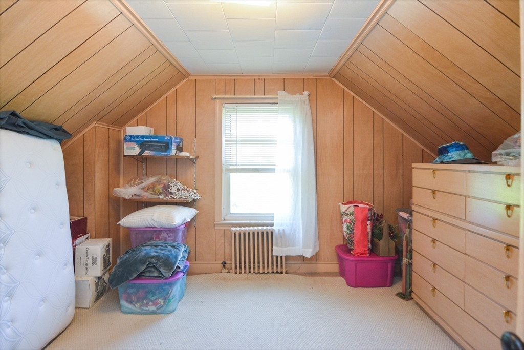 Worcester, Massachusetts 01604, United States, 3 Bedrooms Bedrooms, ,1 BathroomBathrooms,Residential,Pending,150161