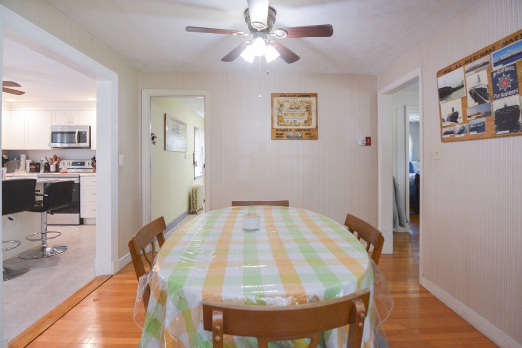 Worcester, Massachusetts 01604, United States, 3 Bedrooms Bedrooms, ,1 BathroomBathrooms,Residential,Pending,150161