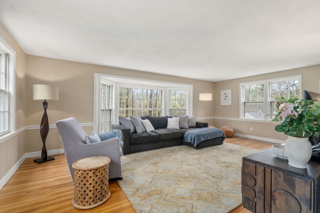 30 Oak Hill Rd