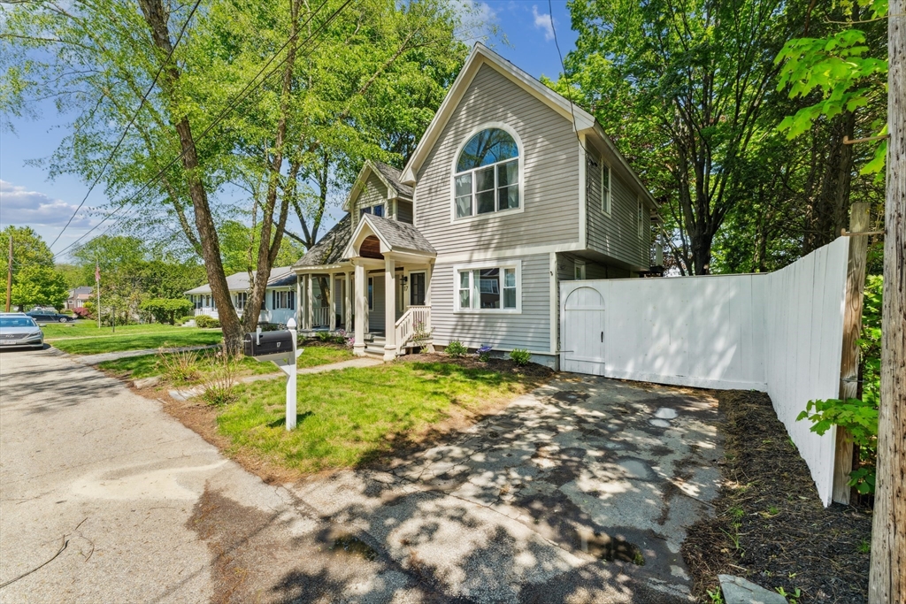 17 Atwood Ave