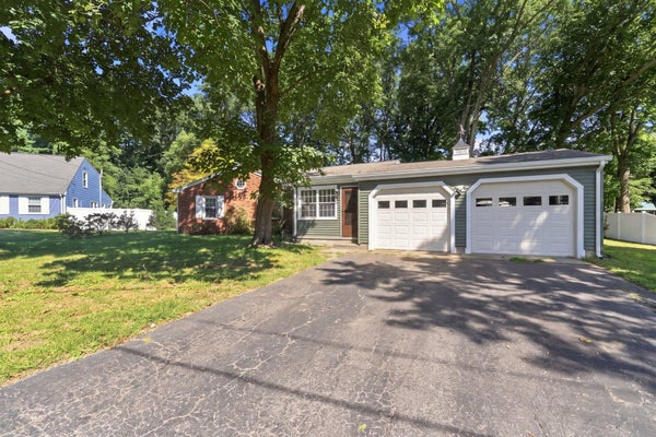 95 THOMAS LEIGHTON BLVD, CUMBERLAND, RI 02864 - Image b7b5f3cf88a5677cd2e49ccd8aa6431e/2823106253