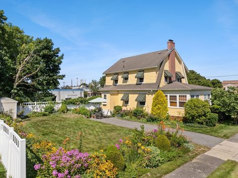 1095 Riverside Ave Somerset MA 02726