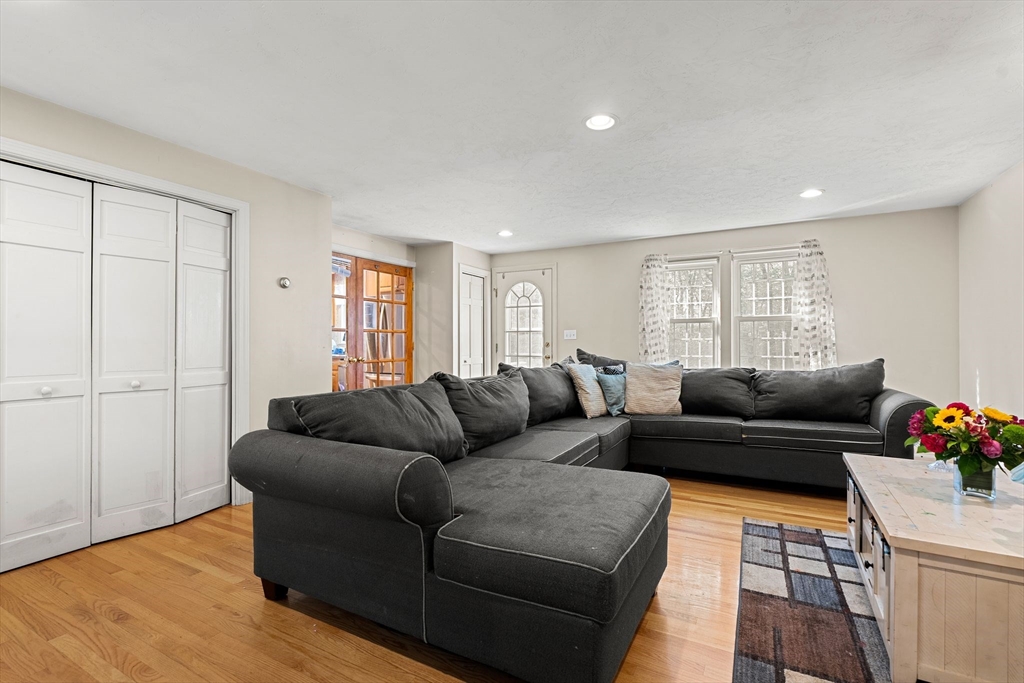 143 Cranberry Rd