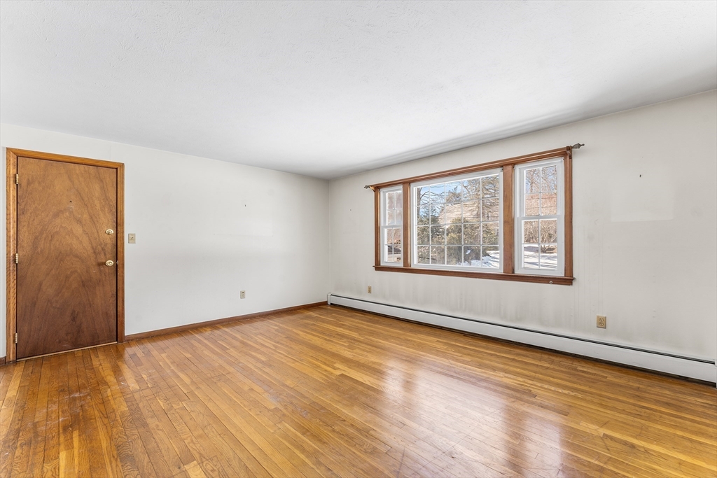120 Mary Ln 3