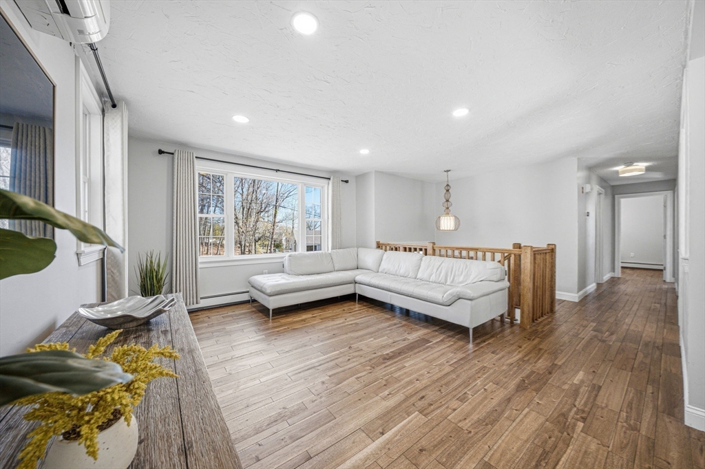 39 Blueberry Hill Rd