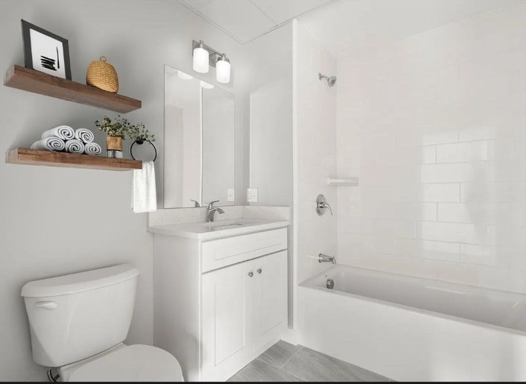 596 North Avenue #207, Wakefield, MA, 596 North Avenue #207, Wakefield, MA Photo #6