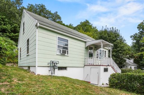 87 Senna Road Fitchburg MA 01420