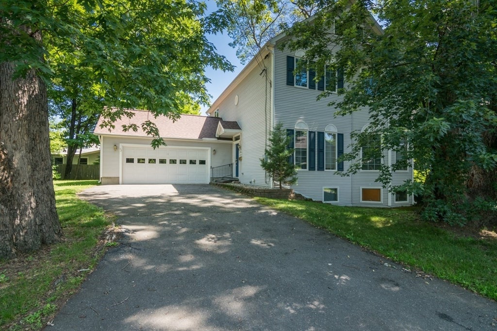 62 Fairview Ave