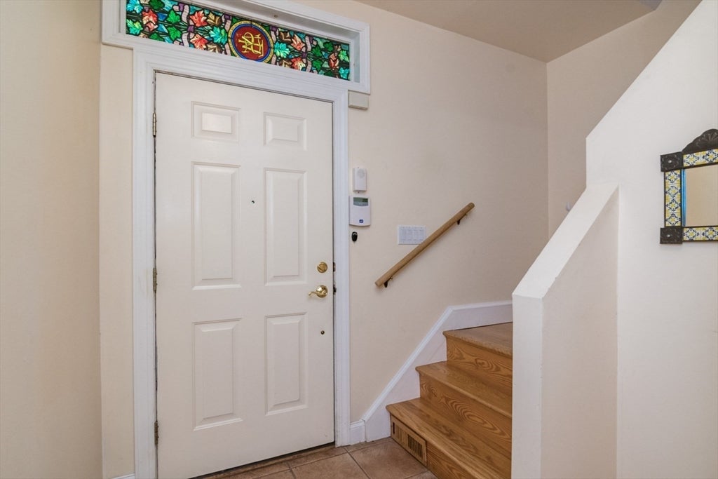 62 Fairview Ave
