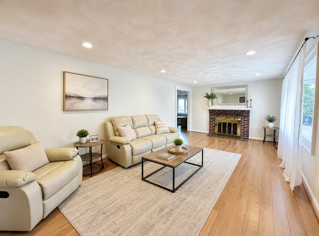 22 Abbott Rd