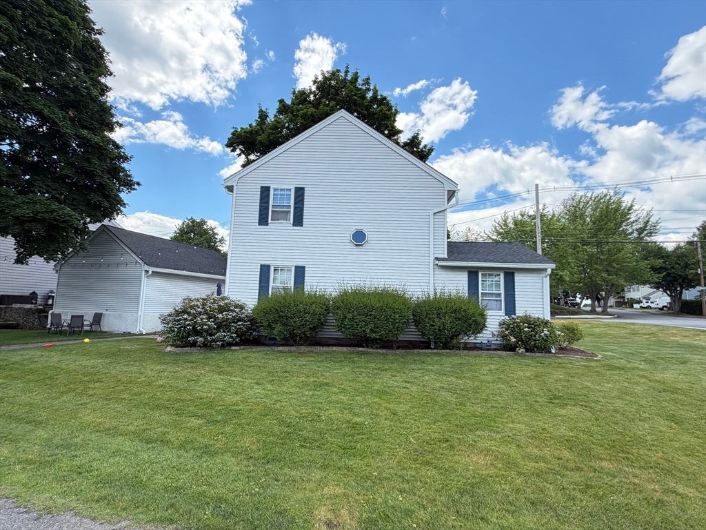 22 Abbott Rd