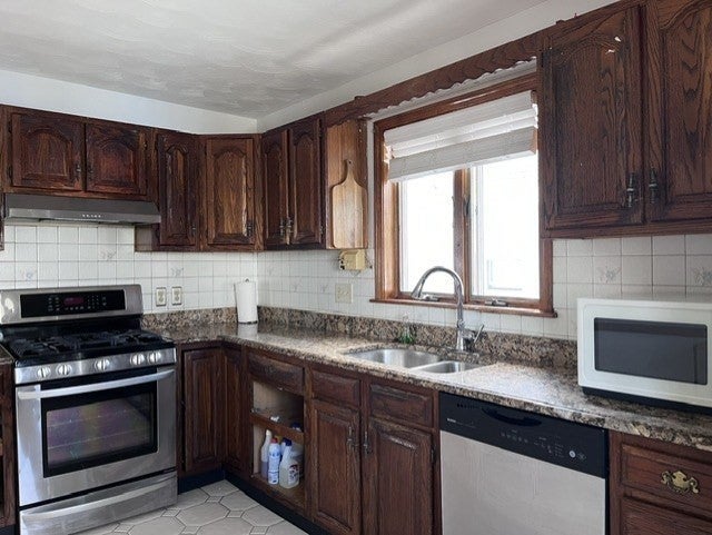 72 Foster St #2, Everett, MA Photo #4