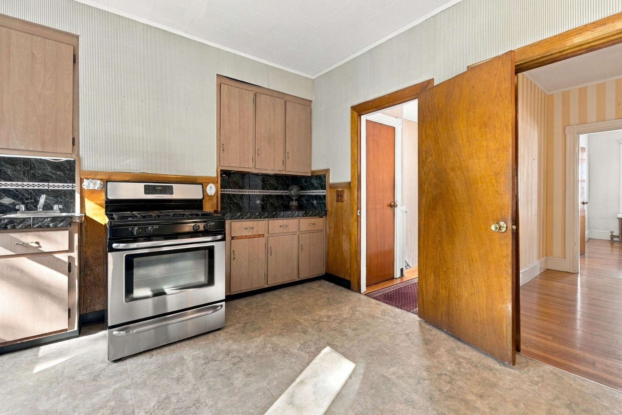 801-1/2 E 3rd St, Boston, MA Photo #26