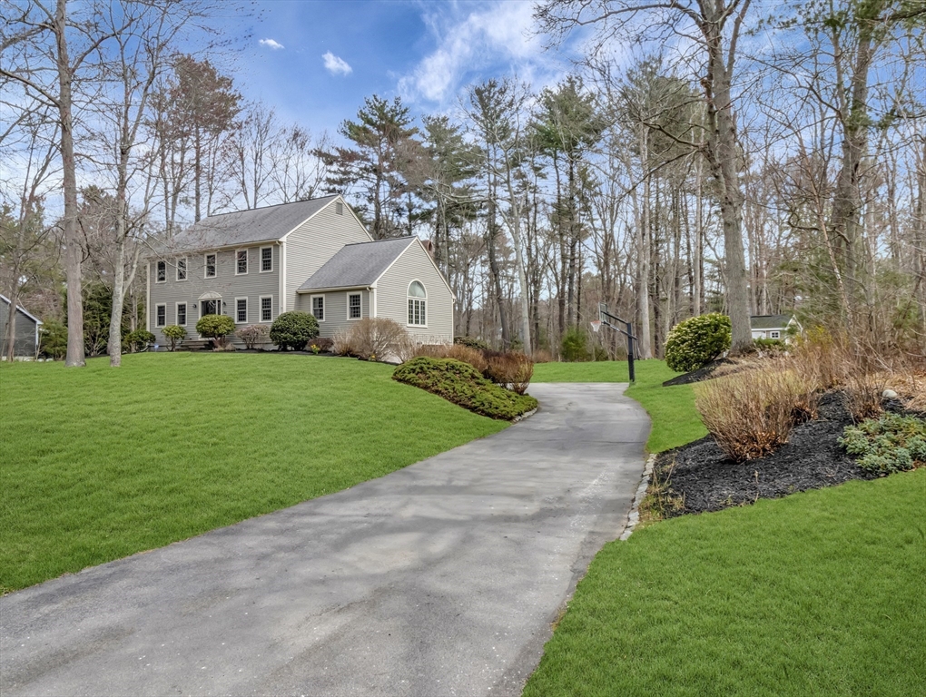 40 Deer Path Ln