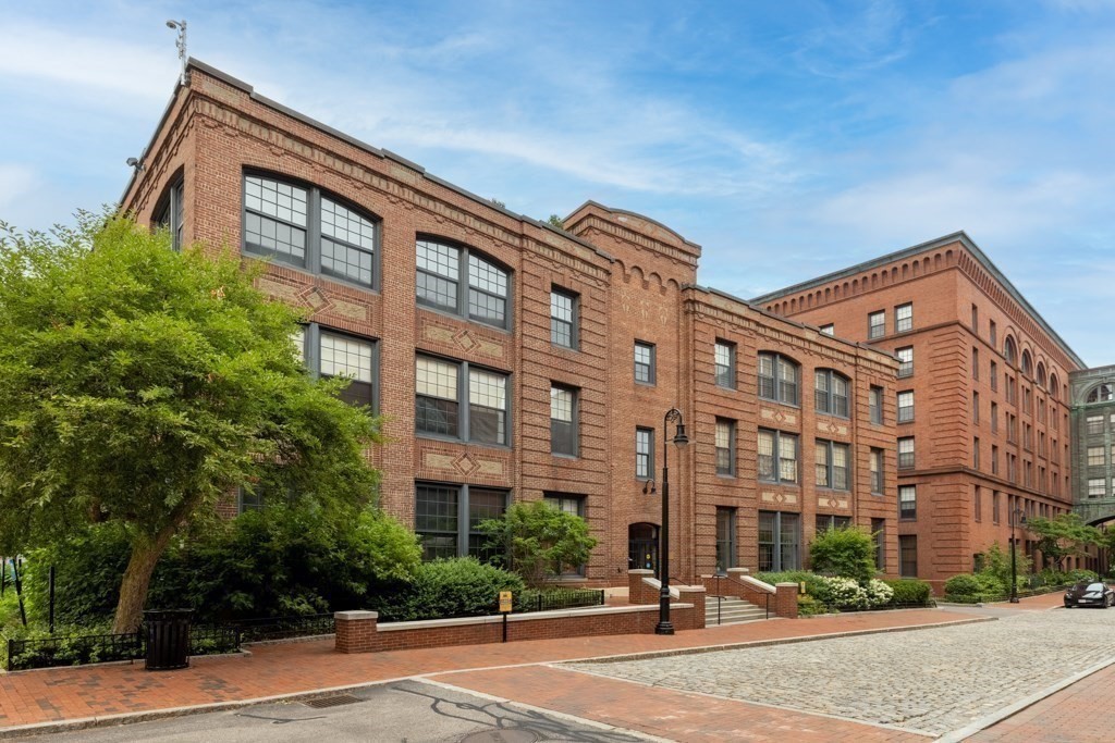 1243 Adams 207